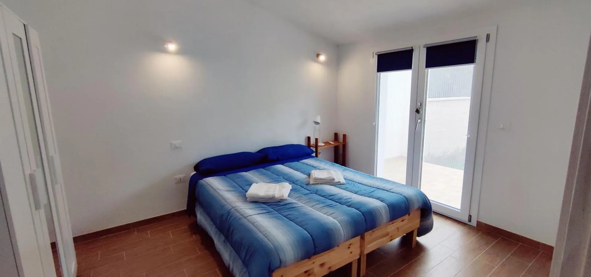 Semesterbostad Casa Nonno Remo Villa Porto Pino